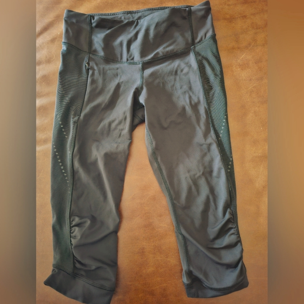 Lulu yoga pant - knee length